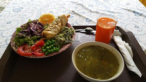 My delicious vegan lunch at Jardim Do Cha - Largo Mario Chico in Evora