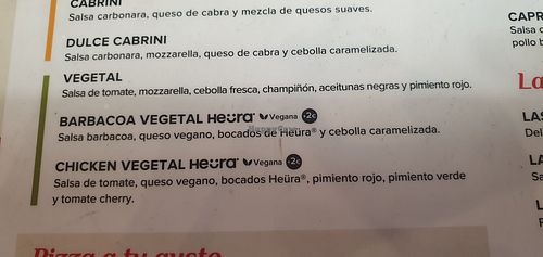 La dirección en el maps no es correcta, aunque está muy cerca: justo al lado del bueger king. Tienen tamaño familiar, mediana y pequeña at Pizzería Carlos - Ave Albufera in Madrid