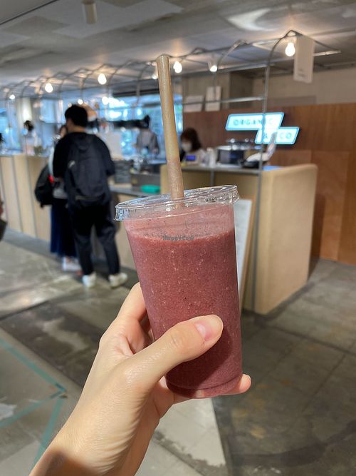 Beet smoothie at ORGANIC & CO in Saitama