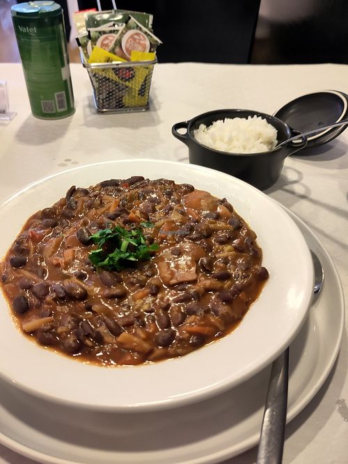 Vegetarian Chilli at Black Whale in Vila Franca Do Campo