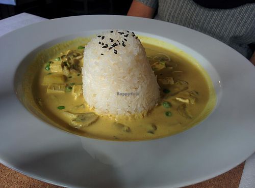 Thai coconut curry at LoVeg in Prague