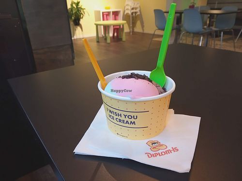 Vegan ice cream at MooGoo Icecream House in Stavanger