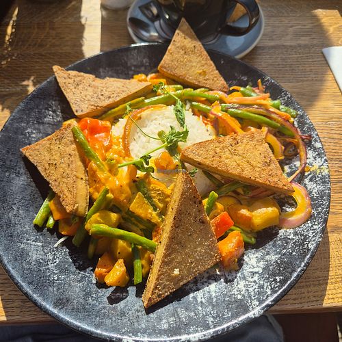 legume curry with tofu at Het Strand in Katwijk Aan Zee
