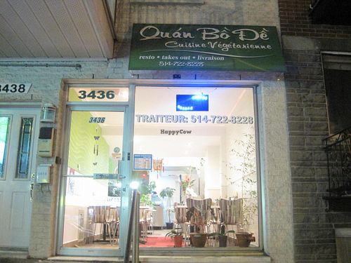 Store front. at Quan Bo De Cuisine Vegetarienne in Montreal