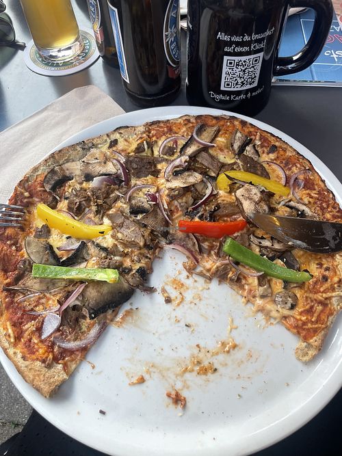 Vegane Protein Pizza mit „Beef“ und Pilzen  at Aposto Aschaffenburg in Aschaffenburg