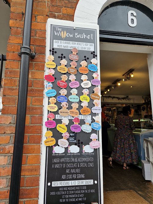 Vegan flavours clearly labeled at The Willow Basket in Henley-on-thames