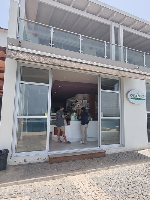 Vista de fora at Cremositos Gelato & Cafe in Mindelo