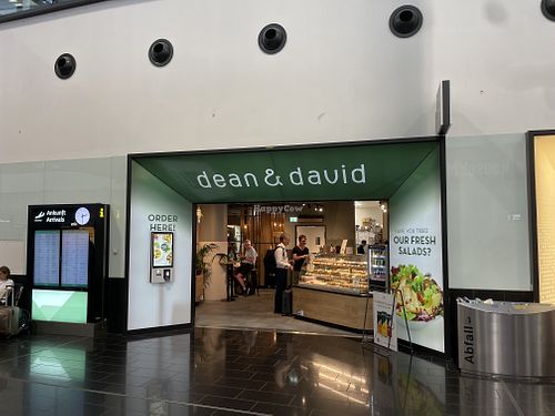 Arrivals hall location  at VIE - Dean & David in Vienna