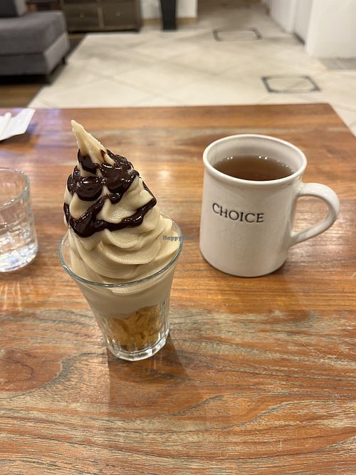 Soft serve  at CHOICE in Kyoto