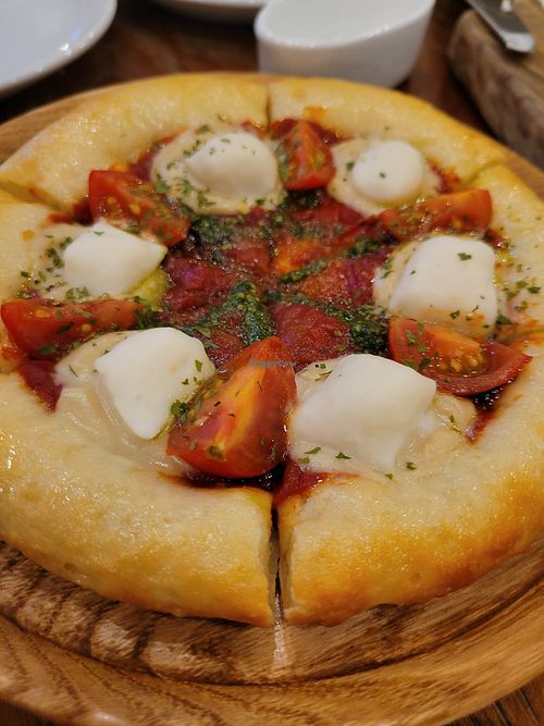 Pizza. Yummy but tiny at CHOICE in Kyoto