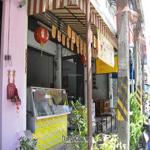 Front of restaurant at Nam Heng Vegetarian in Phuket