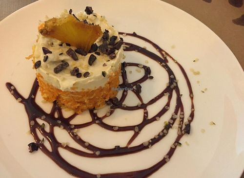 war wegen carried Cake at El Cafe Blueproject in Barcelona