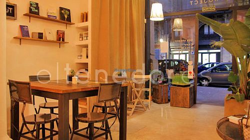 Entrance at El Cafe Blueproject in Barcelona