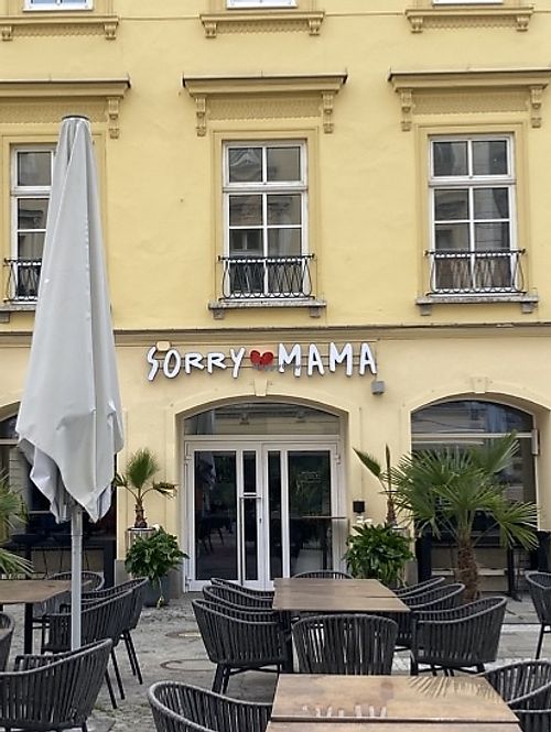   at Sorry Mama Kitchen & Bar in Wels