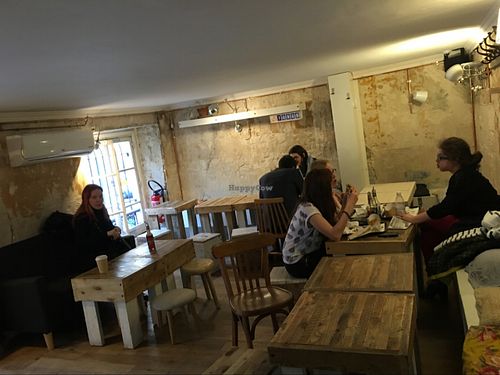 inside at Hank Cuisine Végétale - Archives in Paris