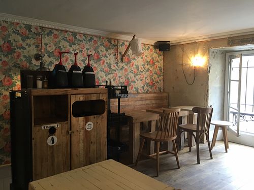 upstairs at Hank Cuisine Végétale - Archives in Paris