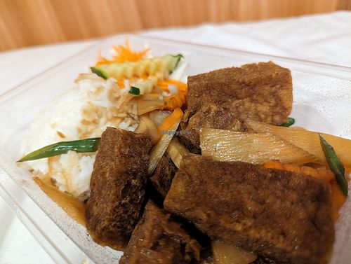 Ka prow tofu at Sunflower Thai Vegetarian Restaurant in Auckland