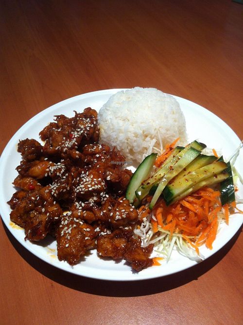 Sunflower Thai vegan restaurant running by the vegan family from Thailand together with vegan boys and girls
working hard to created Delicious vegan food offering to the world not thing so spacial in Sunflower But a 100% VEGAN       at Sunflower Thai Vegetarian Restaurant in Auckland