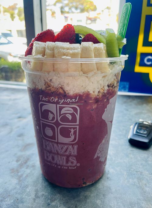 Vegan-friendly acai bowl at Banzai Bowls  in San Clemente