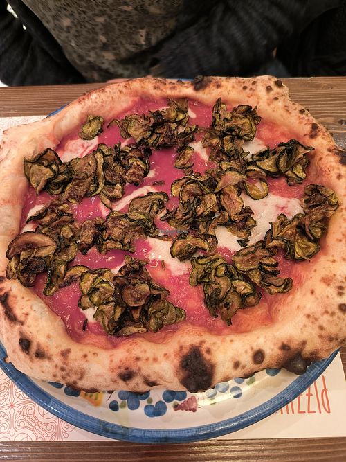 Margherita vegana with fried zucchini at Pizzium in Verona