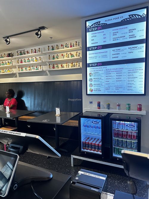 It provides seating and the staff are very kind   at Aloha Poké in Mequon