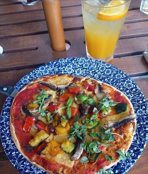 Vegan pizza with vegetable and vegan cheese at The Port Jackson - JD Wetherspoon in Bishops Stortford
