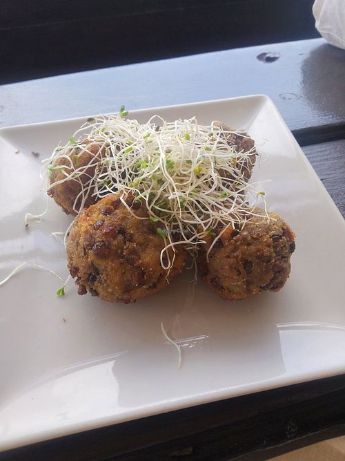 Bolas veganas at Surfer Bar in El Port De La Selva