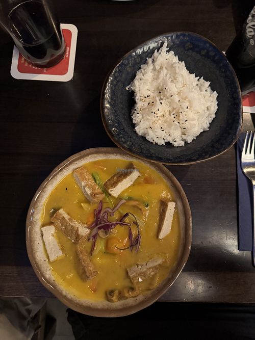 Com VEG Mango Curry Sauce.  at pho mum in Dresden