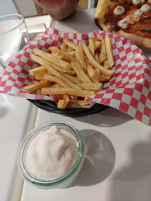 French fries with vegan all-i-oli at Kesito Pizzeria in Gran Canaria
