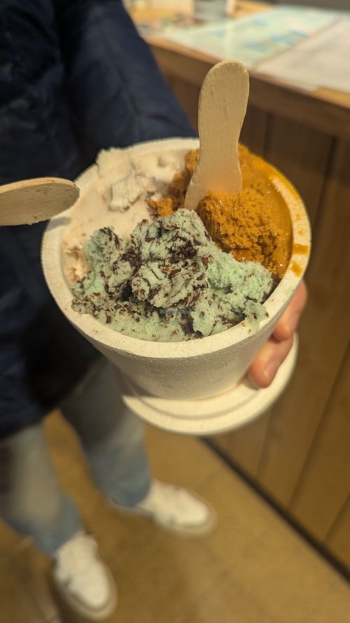 Un cuarto ($6900 con efectivo) at AINARA Helados Veganos in Buenos Aires