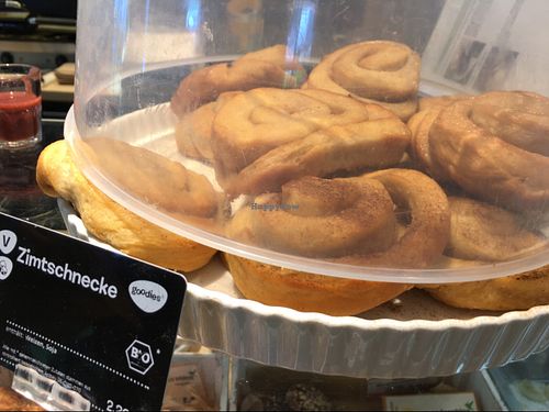cinnamon rolls at Goodies Berlin - Friedrichshain in Berlin