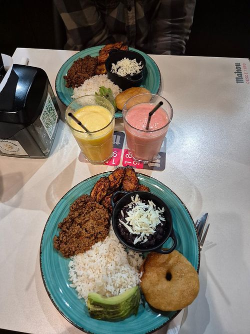 Vegan pabellón at Merendero 295 in Alicante