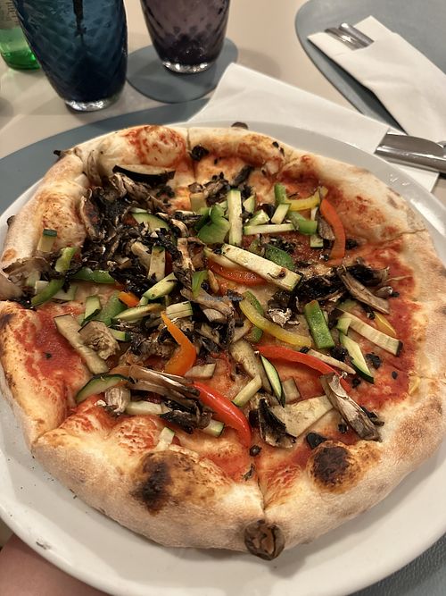 Pizza vegetariana without cheese  at Pool Bar & Restaurant Oliva in Pula