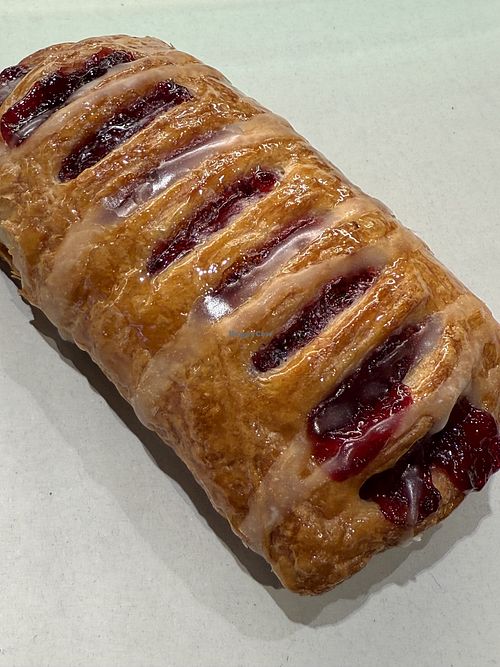 vegan cherry danish  at backWERK - Hachmannplatz in Hamburg