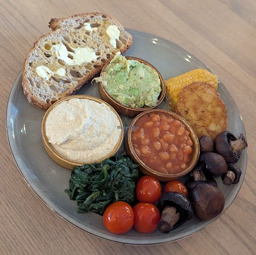 Full vegan breakfast at Bottle and Thyme in Chesterfield