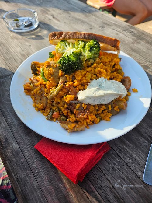 Vegane Paella at Caracan in Leipzig
