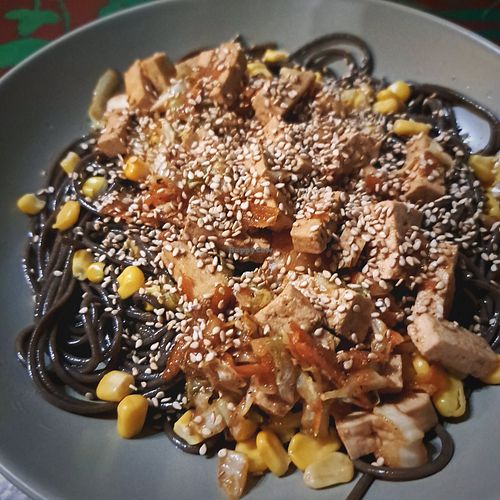 Teriyaki Noodles with Sesame and Tofu at Wine Not? in Terceira
