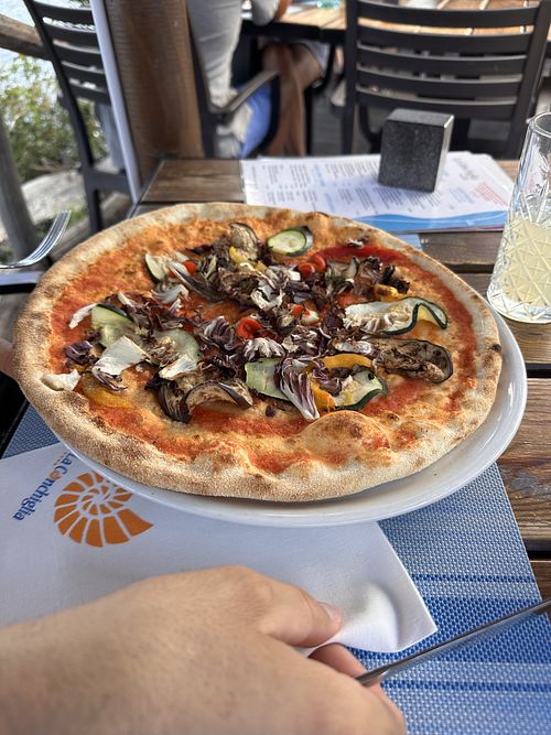 Pizza with vegetables (without cheese)  at La Conchiglia in Dorgali