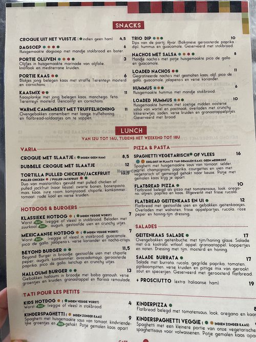 Beyond burger en spaghetti vegetarisch zijn vegan   at Café Tati in Antwerpen