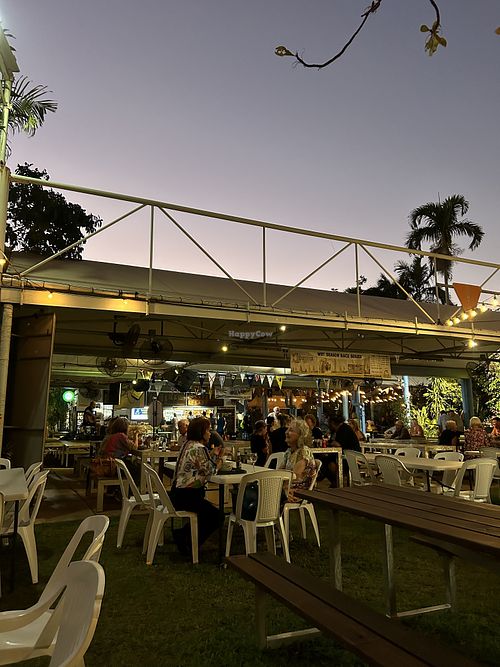 Live music, outside seating  at Ton's Bistro at Dinah in Stuart Park