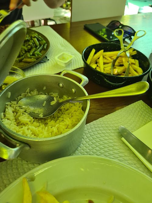 Arroz e batata frita at Alecrim aos Molhos in Chaves