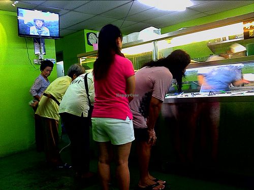waiting in line to select,likely 20 over fresh ready  dishes,it just home cooking tasted    at Meow Yean Vegetarian in Sungai Petani