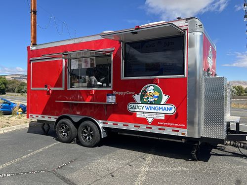 Food truck   at Saucy Wingman in The Dalles