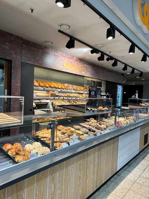  at Kamps Bäckerei in Dusseldorf