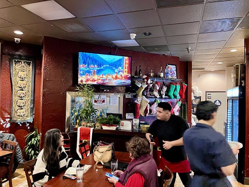 Friendly, attentive stafff  at SabaiDee in Fresno