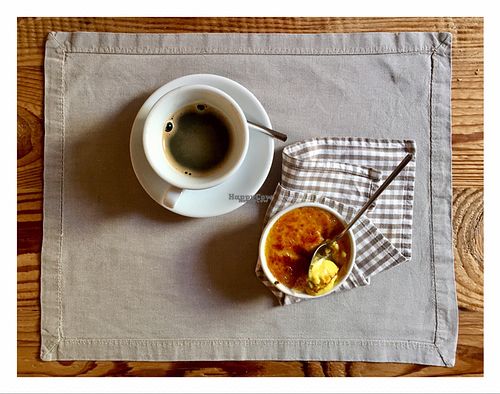 turmeric vegan crema catalana with cereal and figs coffee at L'orto di Pitagora in Rovereto