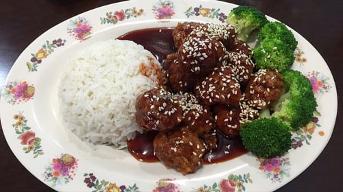 sesame chicken lunch special at Chen Vegetarian House in West Reading