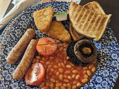 Small vegan breakfast at Goodman's Field - JD Wetherspoon in East London