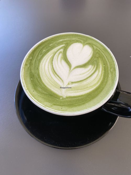 Matcha Latte mit Oatly Barista  at Sip in Luzern