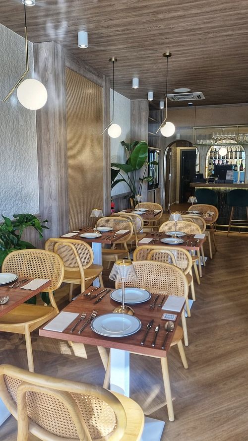  at Vrasserie in Porto